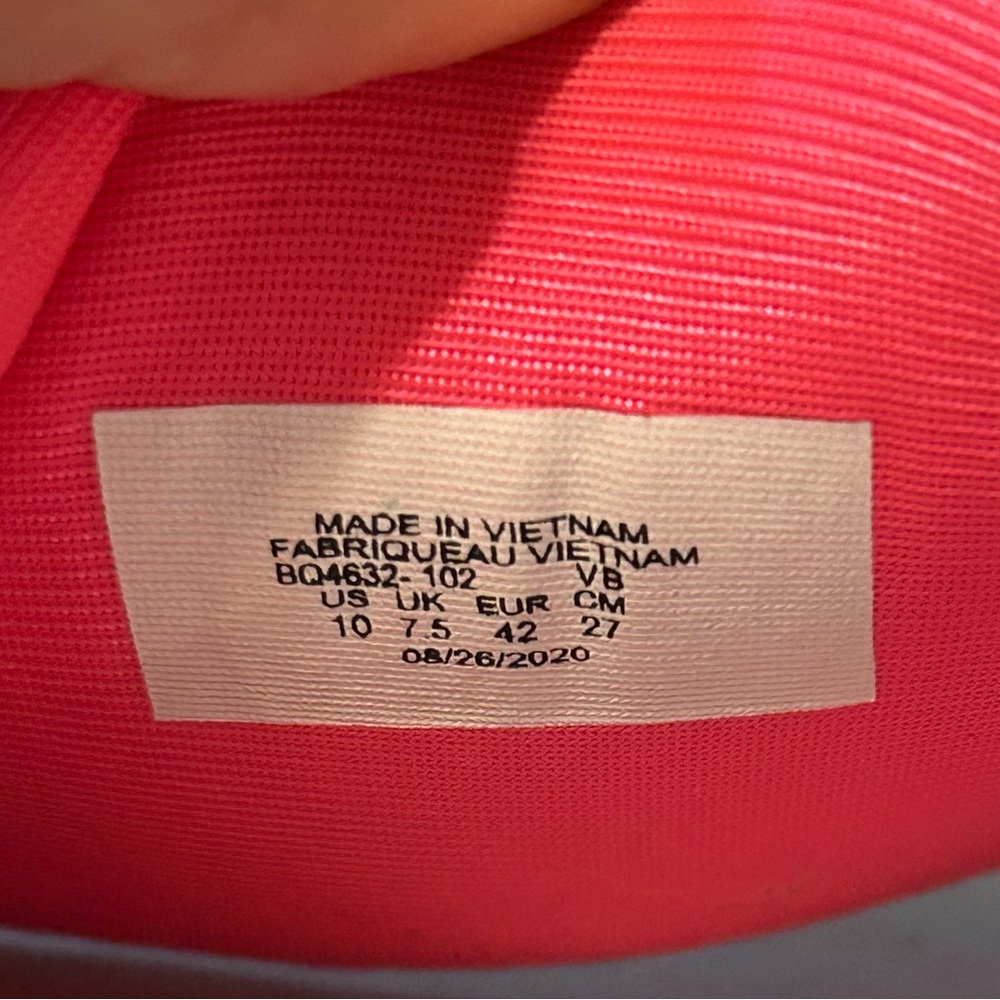 Nike Slides - Picture 3 of 3